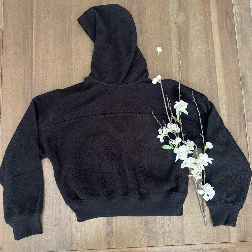 Old navy cropped hoodie active wear size XL black - Picture 2 of 3